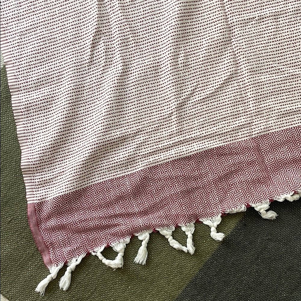 Turkish maroon & white beach/bath towels. Set of 4.